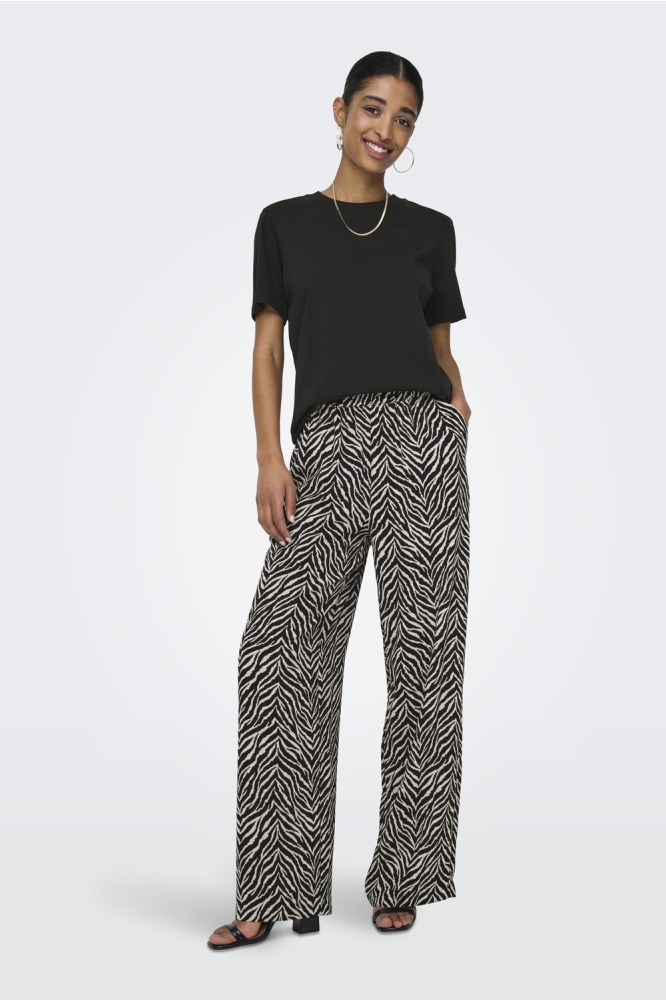 ONLMONJA S/S TEE JRS NOOS 15320892 BLACK